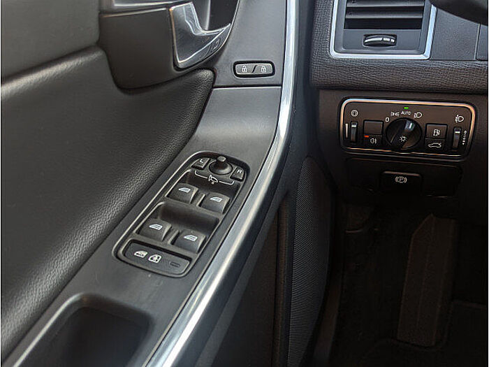 Volvo XC60 Kinetic 2WD Automatik