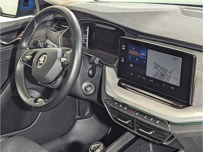 SKODA Octavia Combi 1.5 TSI ACT First Edition Navi, LED, AHZV