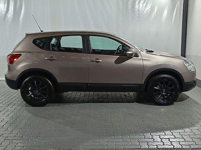 Nissan Qashqai 2.0 Acenta 4x2 Alpine Navi, Allwetterreifen