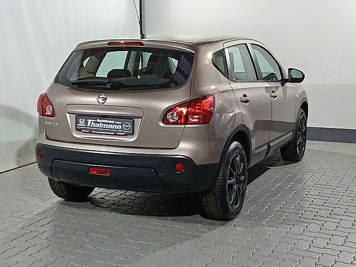 Nissan Qashqai 2.0 Acenta 4x2 Alpine Navi, Allwetterreifen